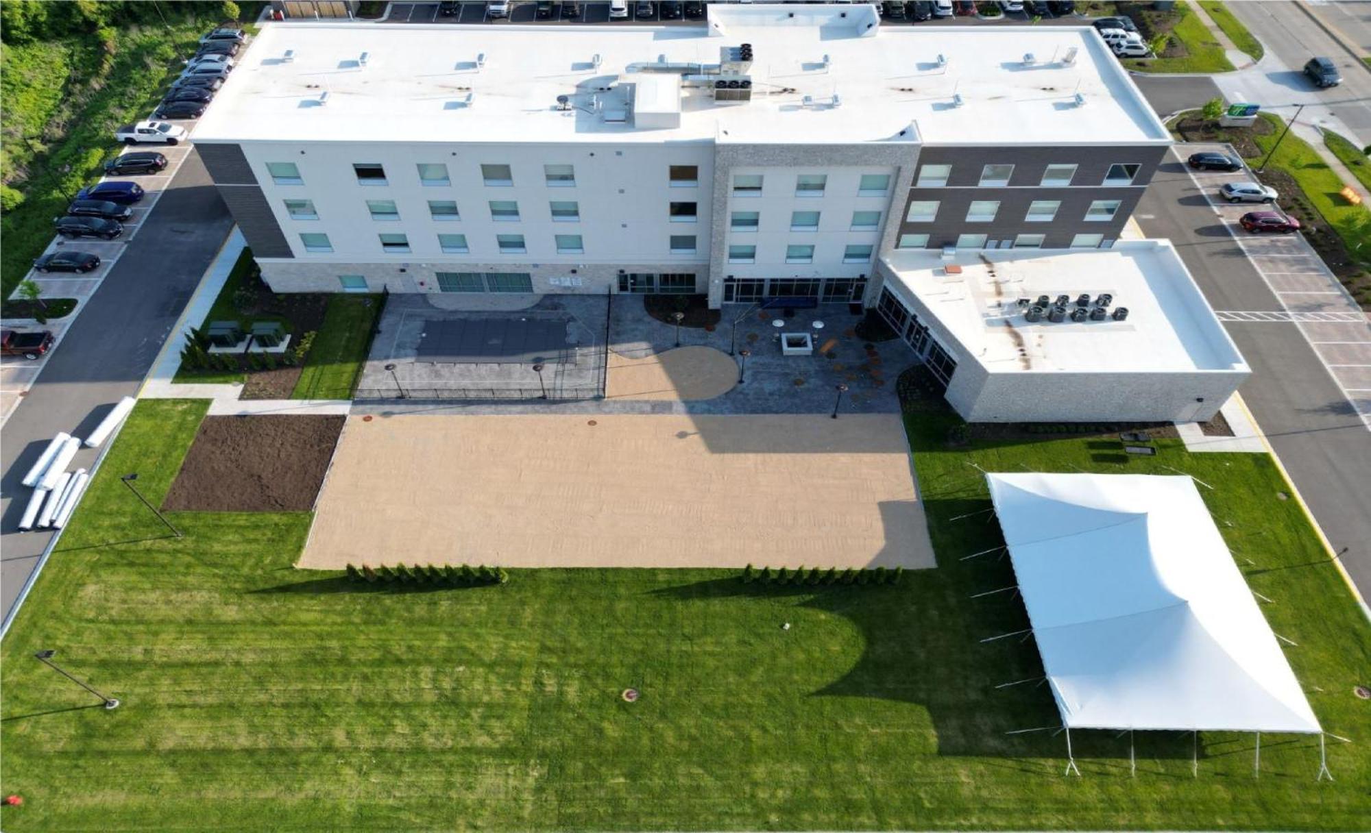 Holiday Inn Express & Suites Chicago Schaumburg By Ihg Exterior foto